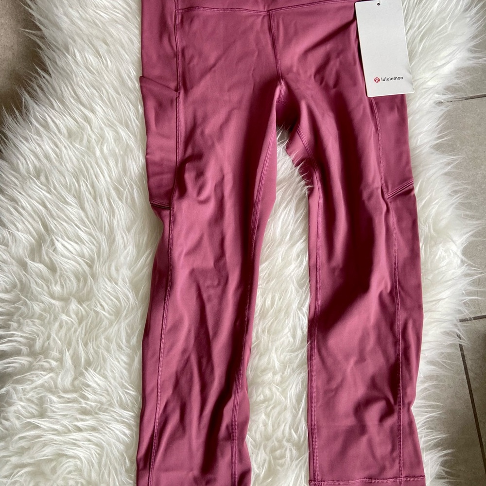 Lululemon Speed Up Crop 21” Moss Rose